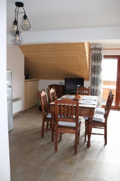 Apartament Z Basenem Кошелско Екстериор снимка