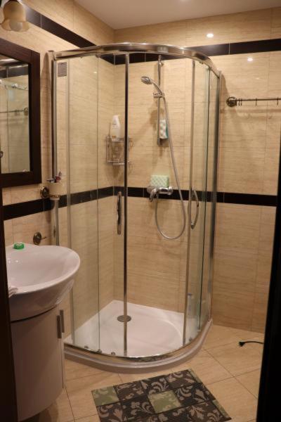 Apartament Z Basenem Кошелско Екстериор снимка
