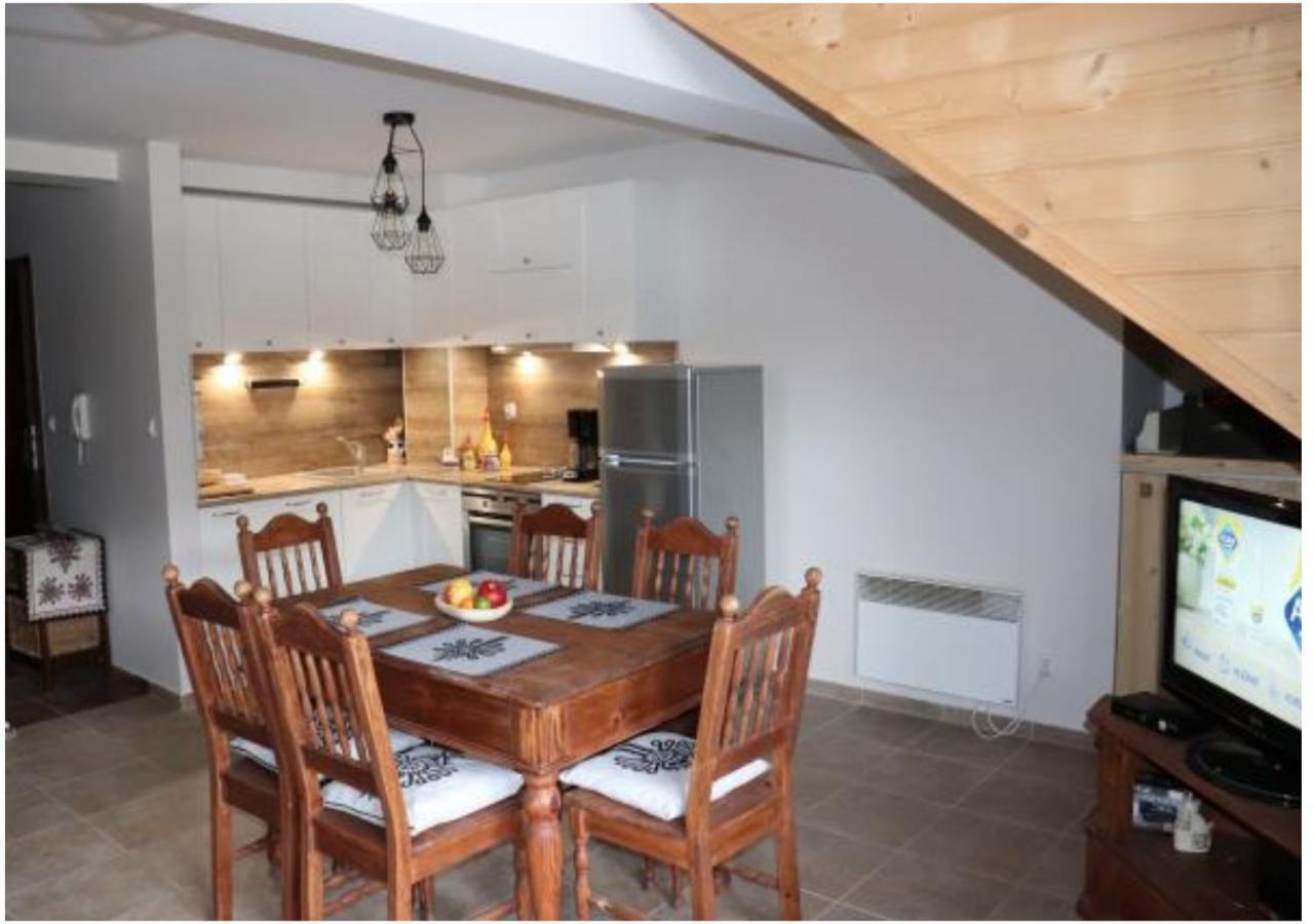 Apartament Z Basenem Кошелско Екстериор снимка