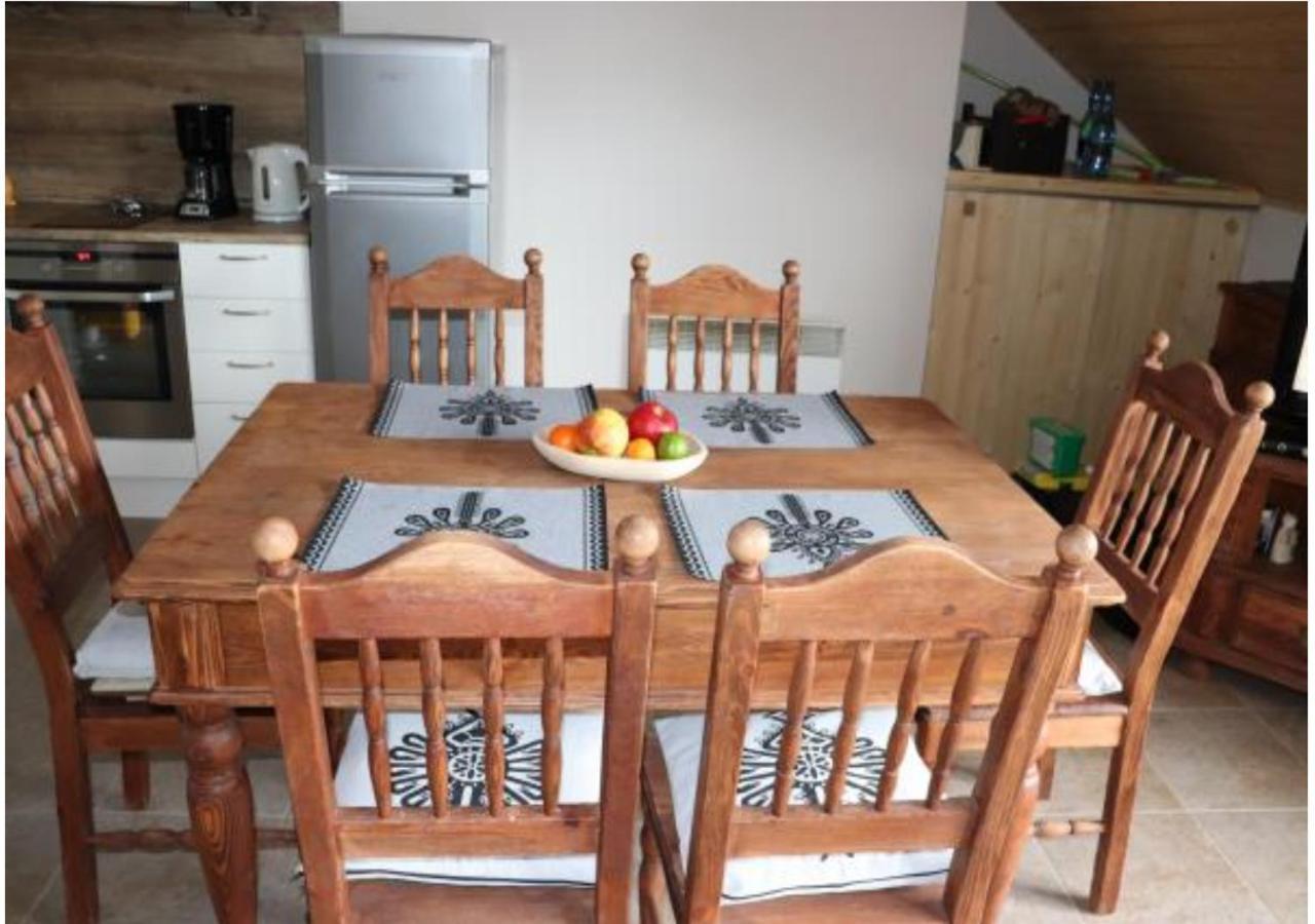 Apartament Z Basenem Кошелско Екстериор снимка